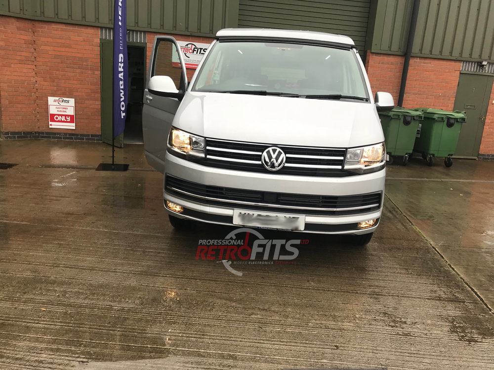 vw-caravelle-front view-chrome grill-headlights-fogs