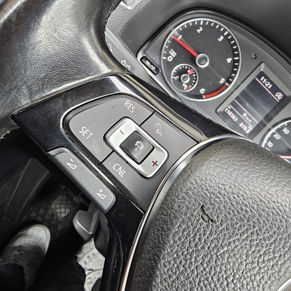 VW Caddy ACC Buttons