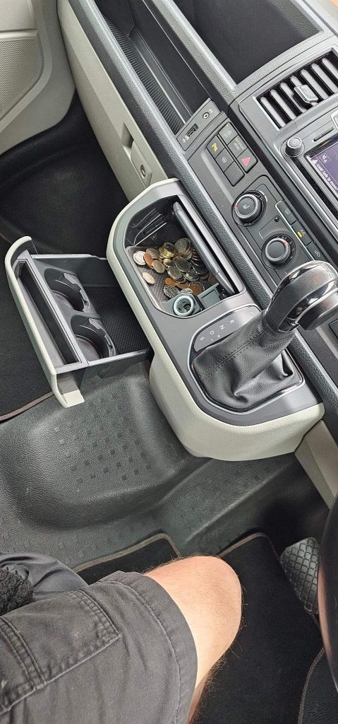 VW T6 Lower comfort dash drinks holder