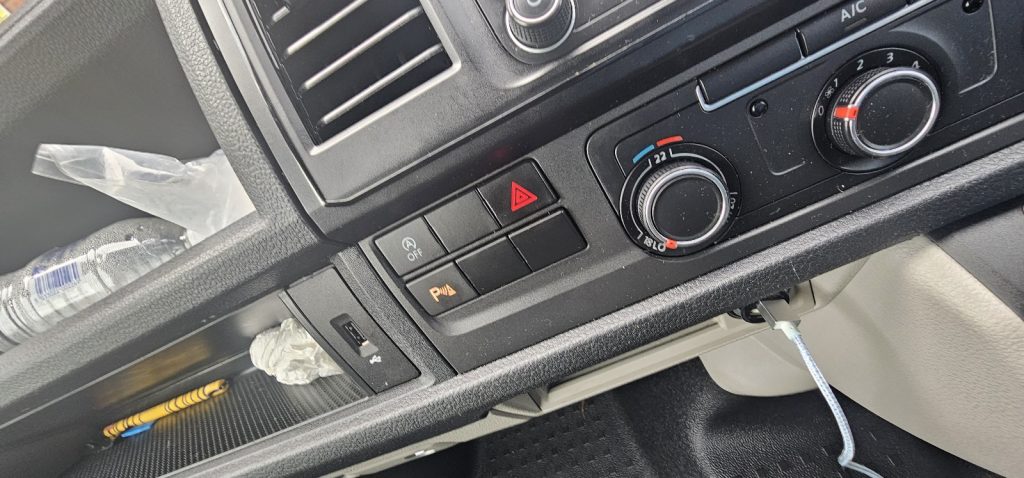 VW Transporter T6 OE parking aid button