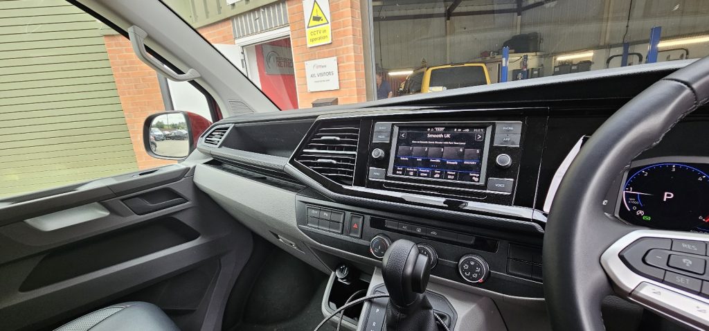 VW T6.1 Virtual cockpit/ Digital dash and matching gloss black trims