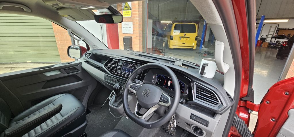 VW T6.1 Virtual cockpit retrofitted