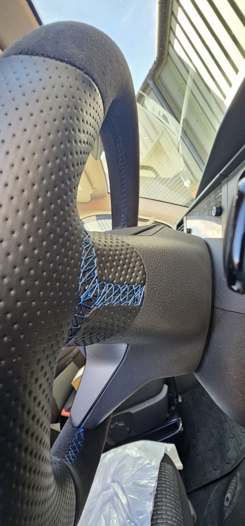 T6.1 Transporter Custom made steering wheel blue stitching