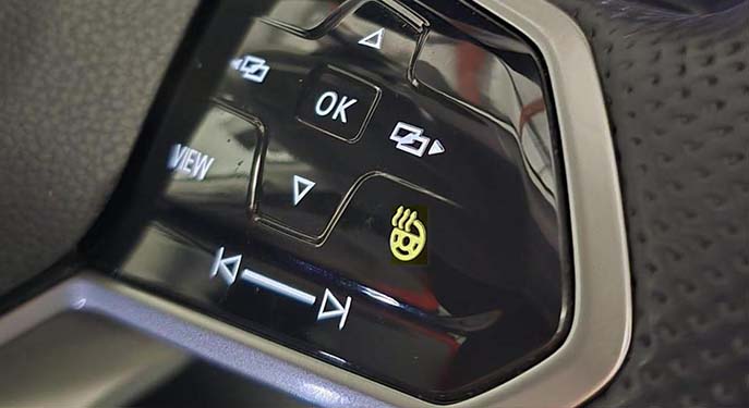 Upgrade your VW Transporter T6.1 with a factory-fitted heated steering wheel, ensuring comfort and full OEM functionality.